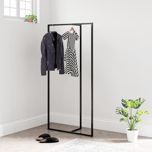 Cabide de pé Hurdal em aço em forma de T 160x80x32cm - Preto en.casa
