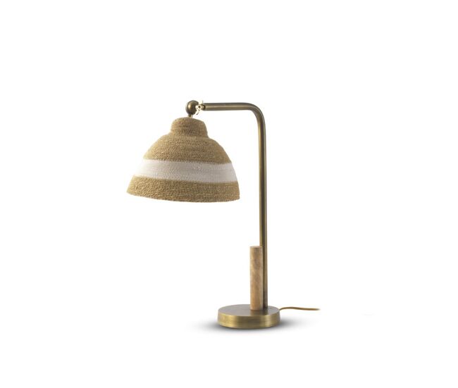 Lámpara de mesa con pantalla de fibra natural trenzada