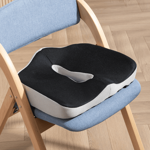 HOMCOM Almofada de Assento com Espuma de Viscoelástica Almofada para Cadeira de Escritório com Base Antiderrapante e Capa de Malha Almofada para Cadeira de Sala de Jantar 44x39x13 cm Preto