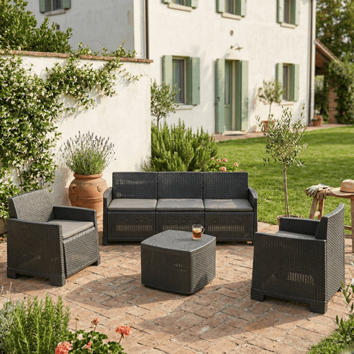 Sala de estar exterior em PVC