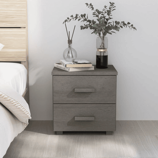 vidaXL Mesa de cabeceira HAMAR 40x35x44,5 cm pinho maciço cinza-claro vidaXL Mesa de cabeceira HAMAR 40x35x44,5 cm pinho maciço cinza-claro