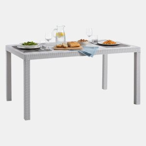 Mesa de jardim em PVC