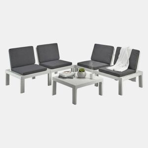 Sala de estar exterior em PVC