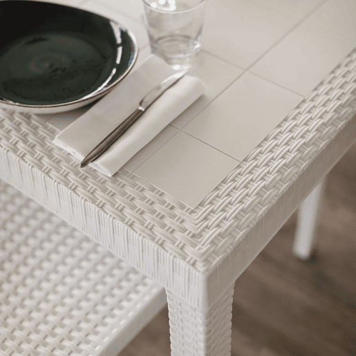 Mesa de jardim em PVC Mesa de jardim em PVC
