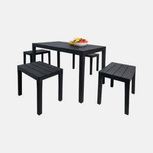 Sala de estar exterior em PVC