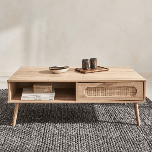 Mesa de centro escandinava em cana arredondada, 1 gaveta, Eva, Natural, 110x59x39 cm