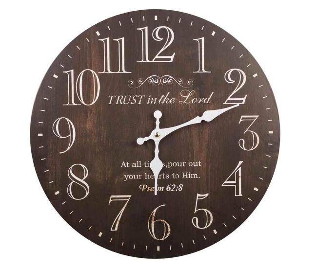 Reloj de pared de madera
