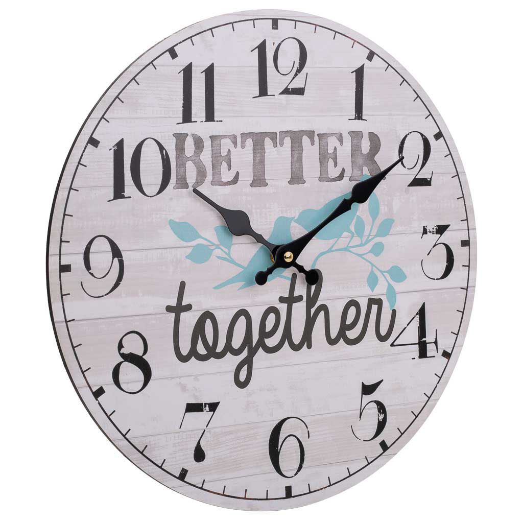 Reloj de pared de madera