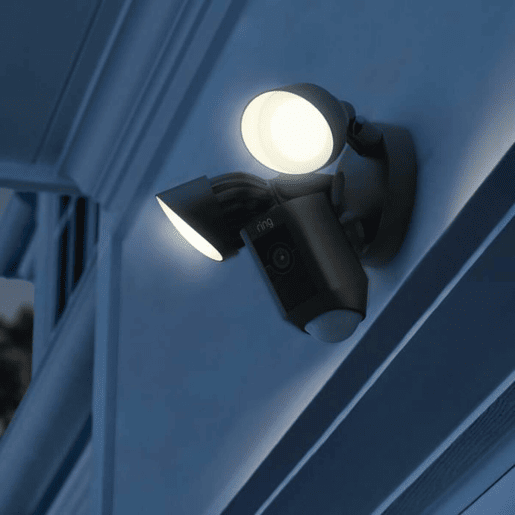 Video-Câmera de Vigilância Ring Automotive Floodlight Cam Video-Câmera de Vigilância Ring Automotive Floodlight Cam