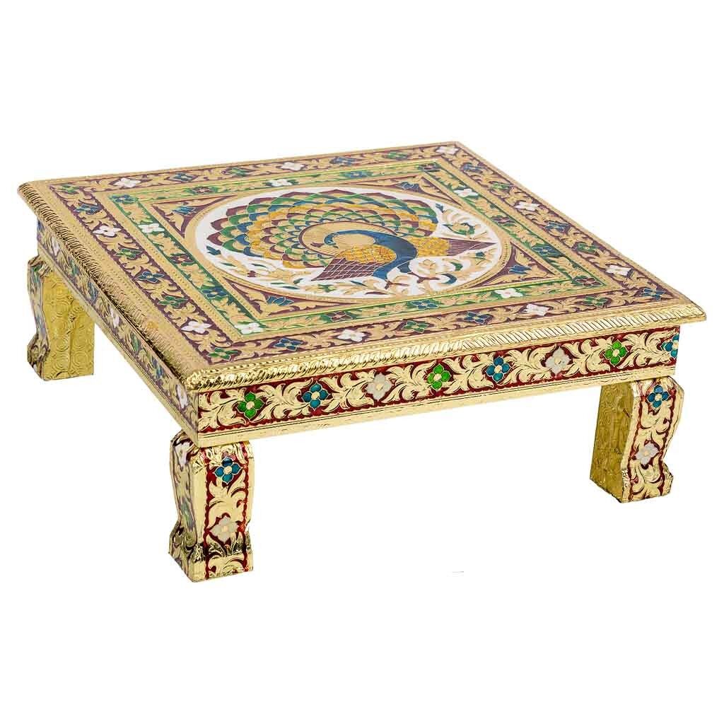 mesa auxiliar de metal repujado dorada 38x38x14