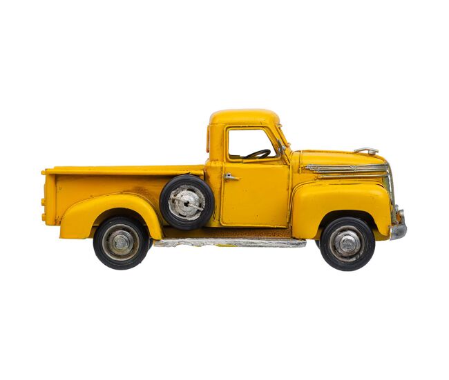 Camioneta de metal en color amarillo mide 28x12x12h cm