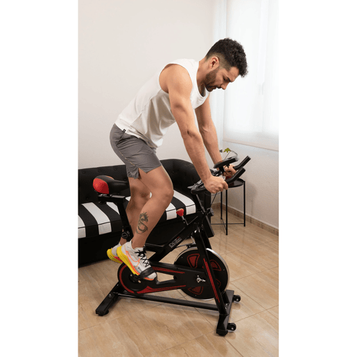 Bicicleta de spinning robusta para treinos intensos.