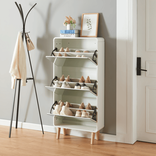 Sapateira Aure com 3 portas de batente 134x63x24 cm - Branco en.casa