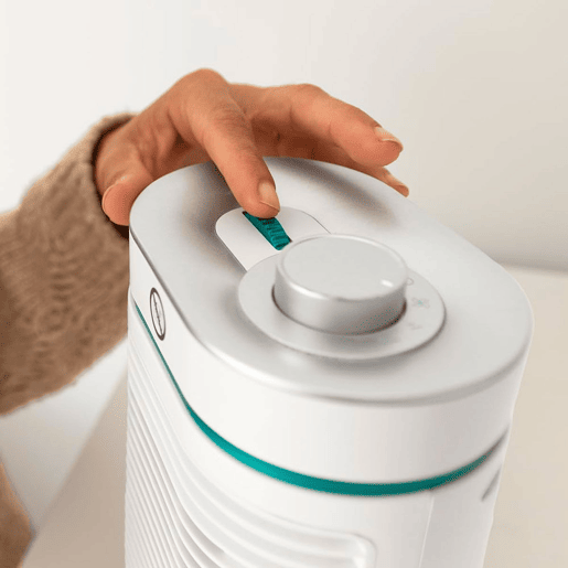 Cecotec Aquecedor cerâmico de mesa com 1500 W, função Oscilação, termóstato ajustável e 3 modos de funcionamento.