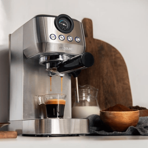 Cecotec Máquina de café expresso com 20 bares, thermoblock, manómetro e vaporizador.