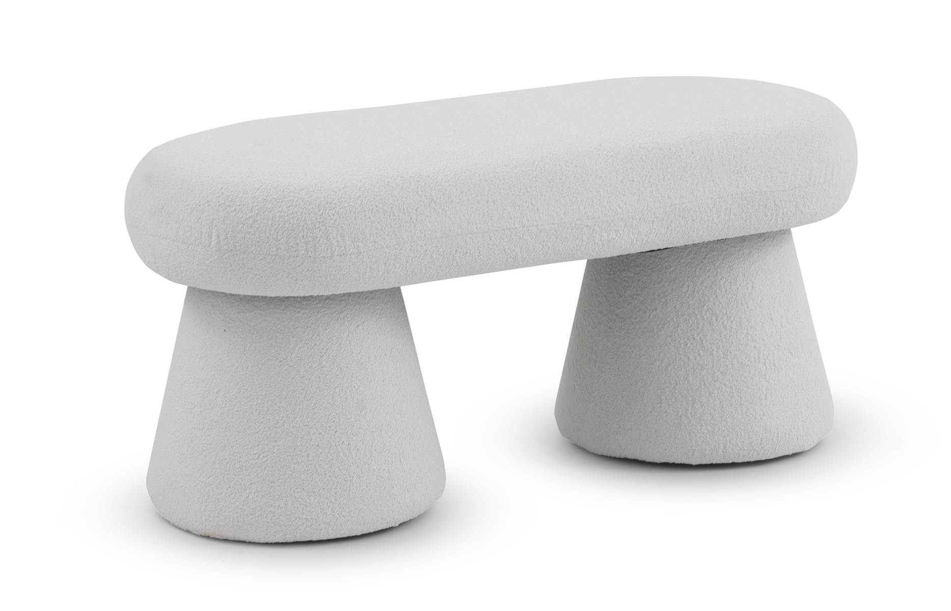 Banqueta estructura y patas tapizadas en boucle