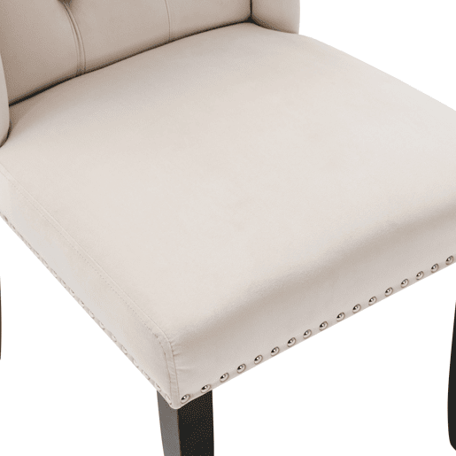 Conjunto de 2 cadeiras de veludo com pernas de carvalho - decoradas com rebites - Bege Conjunto de 2 cadeiras de veludo com pernas de carvalho - decoradas com rebites - Bege