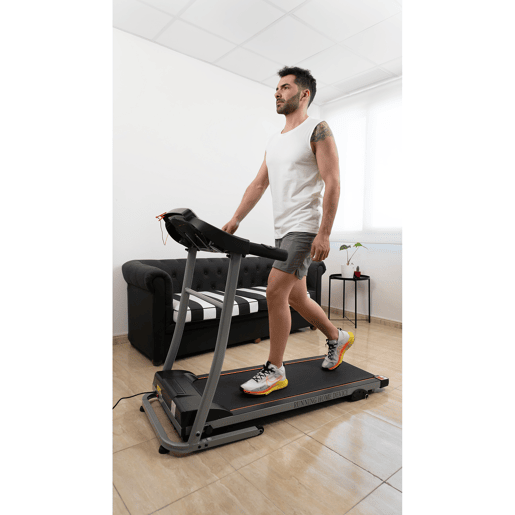 Esteira compacta para correr em casa. Esteira compacta para correr em casa.