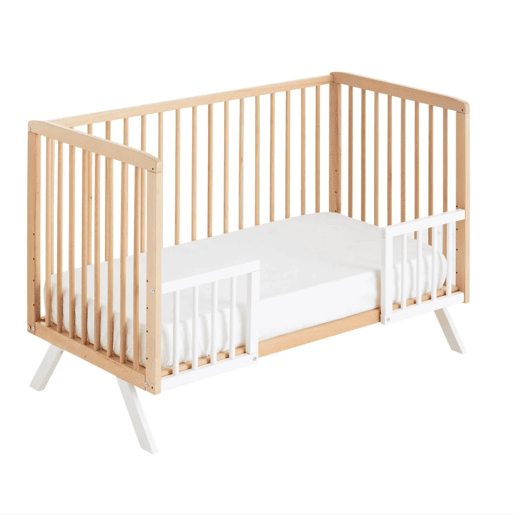 Grade branca para os berços de dormir mistos Cool-Dreams convertíveis em camas