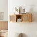 Estantería de pared Ypäjä con puertas bambú Estantería de pared Ypäjä con puertas bambú Natural
