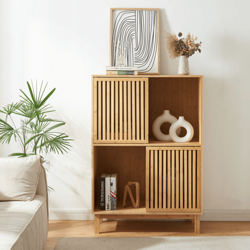 Estante Ypäjä com 2 portas de correr e 4 compartimentos 120 x 84 x 39 cm cm Bambu en.casa Estante Ypäjä com 2 portas de correr e 4 compartimentos 120 x 84 x 39 cm cm Bambu en.casa