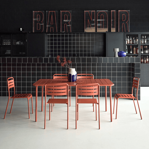 Mesa de jardim em metal com 6 cadeiras, Amelia, Terracota, 160x90x72.5 cm