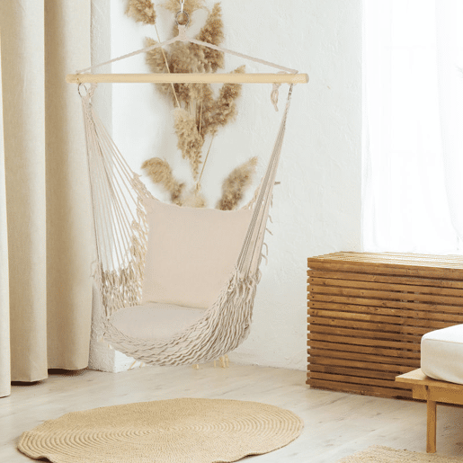 Outsunny Cadeira Suspensa Cadeira Rede Suspensa com 2 Almofadas de Algodão Barra de Madeira Cadeira Suspensa Baloiço para Interior e Exterior Carga 120 kg 120x90 cm Creme