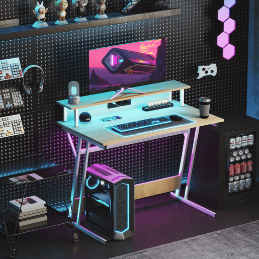 HOMCOM Mesa Gaming com Luzes LED e Tomadas de Corrente, 100x60 cm, Secretária Gaming, Mesa Gamer com Suporte para Monitor, Prateleiras e Controlo Remoto, para Escritório, Estúdio, Natural