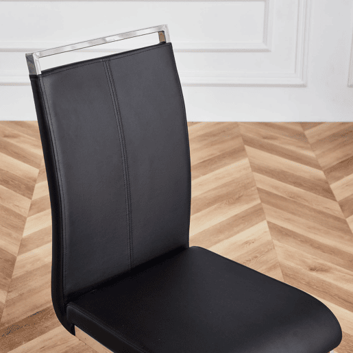 Conjunto de 4 cadeiras cantilever em pele sintética - armação em metal cromado - Preto Conjunto de 4 cadeiras cantilever em pele sintética - armação em metal cromado - Preto