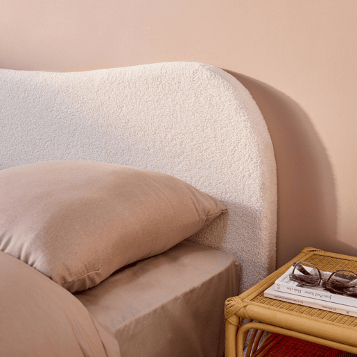 Cama com estrado de ripas e cabeceira, branca em boucle, Aaron, Branco, 214.5x168x97 cm