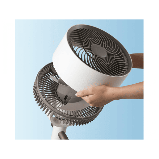 Ventilador de chão com motor DC e luz ambiente. Com função ECO (regula a velocidade em função da temperatura), temporizador até 9h e movimento 3D. Comando tátil e controlo remoto.