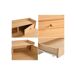 Escritorio clásico de madera con cajones y almacenamiento. Escritorio clásico de madera con cajones y almacenamiento. Roble Artisan