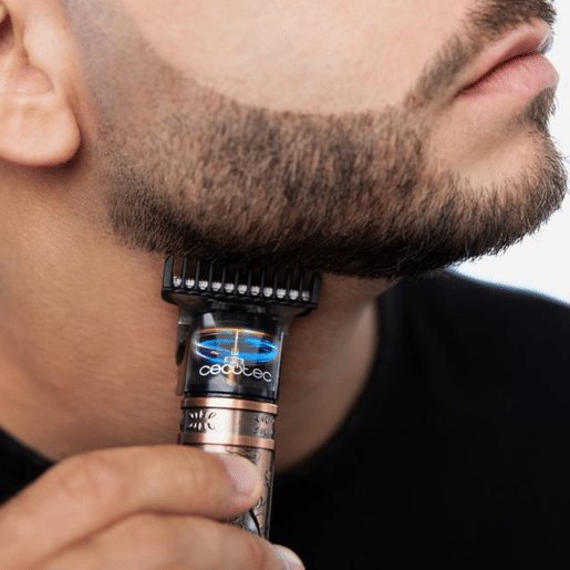 Cecotec Aparador multifunções com lâminas afiadas, motor silencioso e ecrã LCD