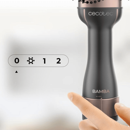 Cecotec Escova secadora volumizadora com revestimento cerâmico, 1200W de potência, 2 velocidades e 3 temperaturas.