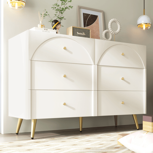 Cómoda com 6 gavetas - pés dourados - em aglomerado de madeira - Branco Cómoda com 6 gavetas - pés dourados - em aglomerado de madeira - Branco