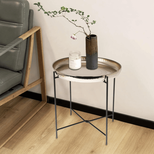 Mesa lateral Well Home em formato redondo cor dourada Ø35x36cm