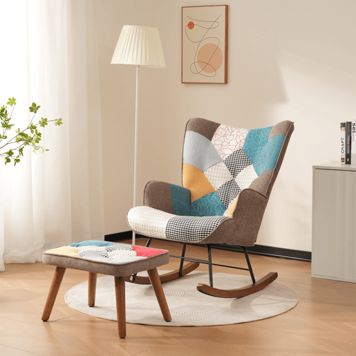 Cadeira de baloiço com apoio para os pés - com padrão patchwork colorido - Multicolor