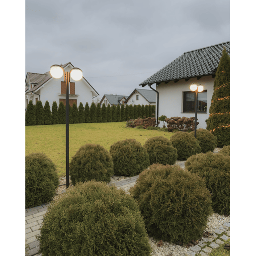 Beliani Poste de iluminação KULSI Beliani Poste de iluminação KULSI
