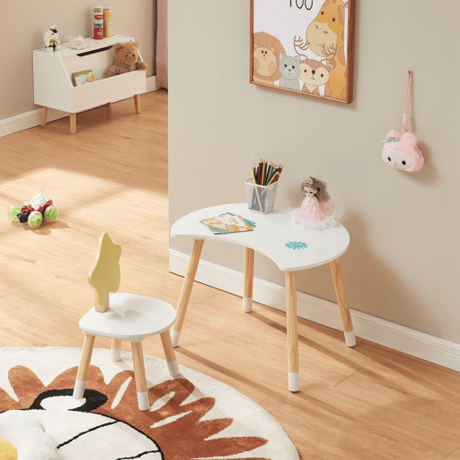 Secretária para crianças com cadeira Lallega desenho de lua e estrela - Branco en.casa