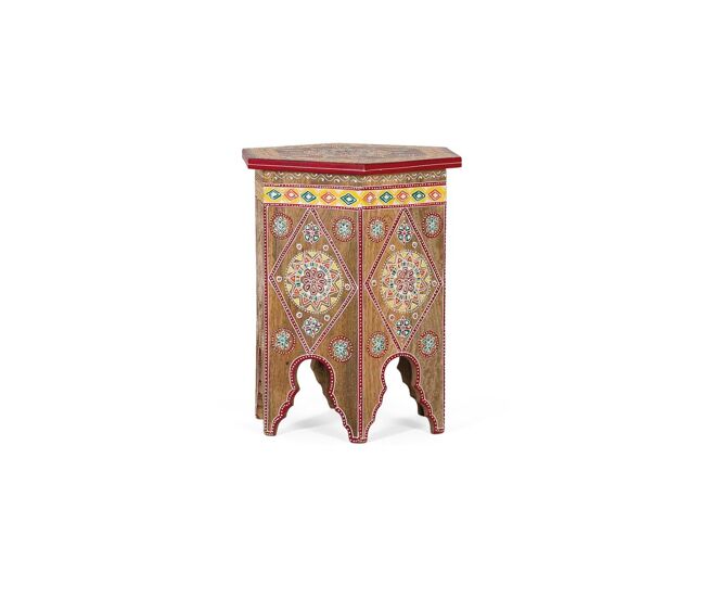 Taburete fabricado en madera de mango, cada taburete está pintado a mano, lo que le confiere un acabado único y artesanal, destacando los detalles y colores que realzan su diseño. Ideal para cualquier espacio.