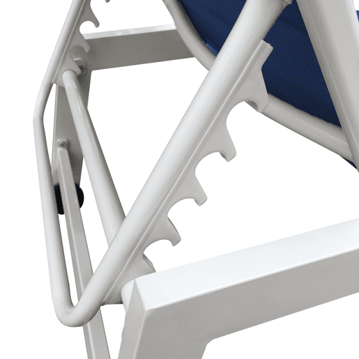 Conjunto de 2 espreguiçadeiras BARBADOS em textilene azul e mesa de apoio - alumínio branco