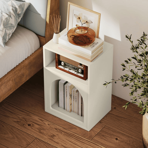 HOMCOM Mesa de Cabeceira Moderna Mesa de Cabeceira Estreita com 2 Compartimentos Abertos Desenho em Forma de Arco Mesa Auxiliar para Sala de Estar Quarto 40x30x60 cm Creme