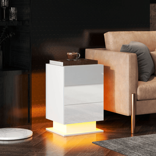 HOMCOM Mesa de Cabeceira com Faixa de Luz LED Multicolor Variável Mesa Auxiliar com 3 Gavetas Estilo Moderno Mesa Lateral para Dormitório Sala de Estar 40x35x60 cm Branco Brilhante