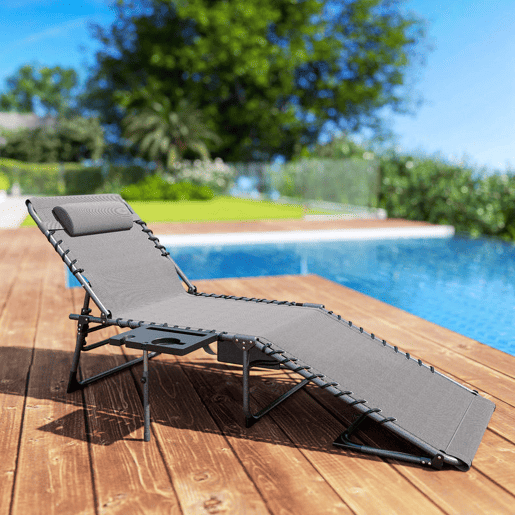 Outsunny Espreguiçadeira Dobrável Espreguiçadeira Jardim com Encosto Ajustável Apoio de Cabeça Bolsa Lateral Bandeja e Estrutura de Aço Carga 120 kg para Terraço Piscina Praia 190x60x31 cm Cinza