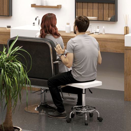 HOMCOM Banco Giratório Banco com Rodas Altura Regulável 50-66 cm Assento Estofado em Imitação de Couro Descanso para os Pés para Salões e Oficinas 34x34x50-66 cm Branco
