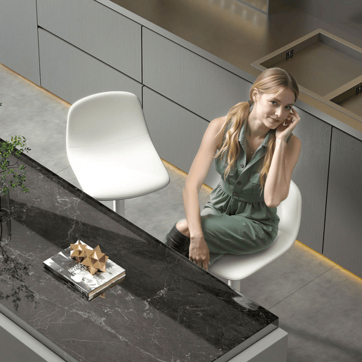 HOMCOM Conjunto de 2 Bancos de Bar Bancos Altos de Cozinha Reguláveis em Altura 84-104 cm com Encosto e Apoio para os Pés Estofadas em PU Giratórias em 360° para Sala de Jantar Varanda Branco