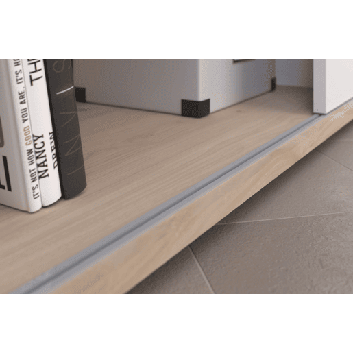 Móvel de TV Trevo 155 cm estilo nórdico para sala de estar e jantar em carvalho Jackson e branco com porta de correr