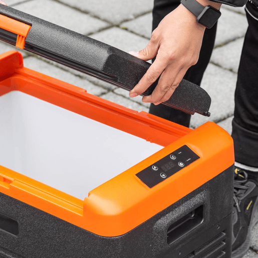 Outsunny Geleira Portátil Elétrica 40L Geleira de Carro 12V24V até -20°C Mini Geleira com Ecrã LED Tátil para Campismo Viagens 58,7x36,5x43,8 cm Preto