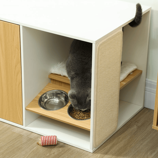 PawHut Móvel Caixa de Areia para Gatos 3 em 1 Mesa Auxiliar Caixa de Areia para Gatos com Portas Almofada Tigelas Tapete para Arranhar e Compartimento para Sala de Estar Quarto 95x48x50,5 cm Branco e Carvalho
