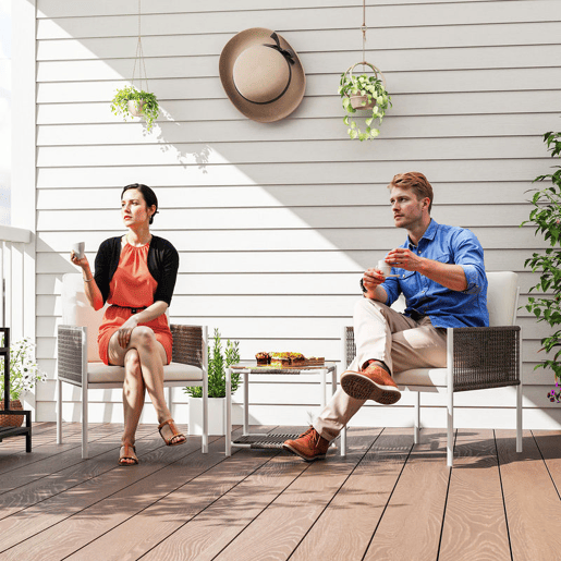 Outsunny Conjunto de Jardim de 3 Peças Conjunto de 2 Cadeiras e Mesa de Vime com Almofadas Acolchoadas e Bancada de Vidro para Varanda Pátio Marrom Acinzentado e Creme